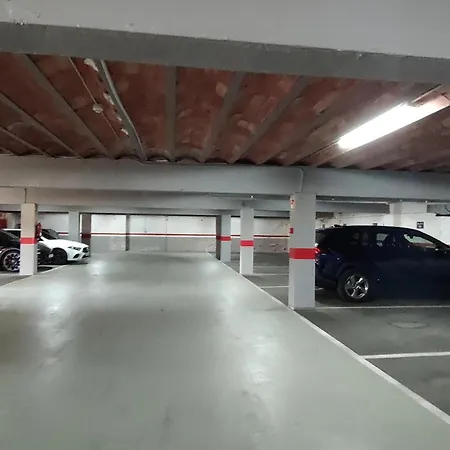 Apartamento Comodo Con Terraza Y Parking Cerca De La Playa Para 4 Personas - Es-209-25 Apartamento *
