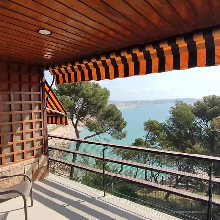 Apartamento Comodo Con Terraza Y Parking Cerca De La Playa Para 4 Personas - Es-209-25 *